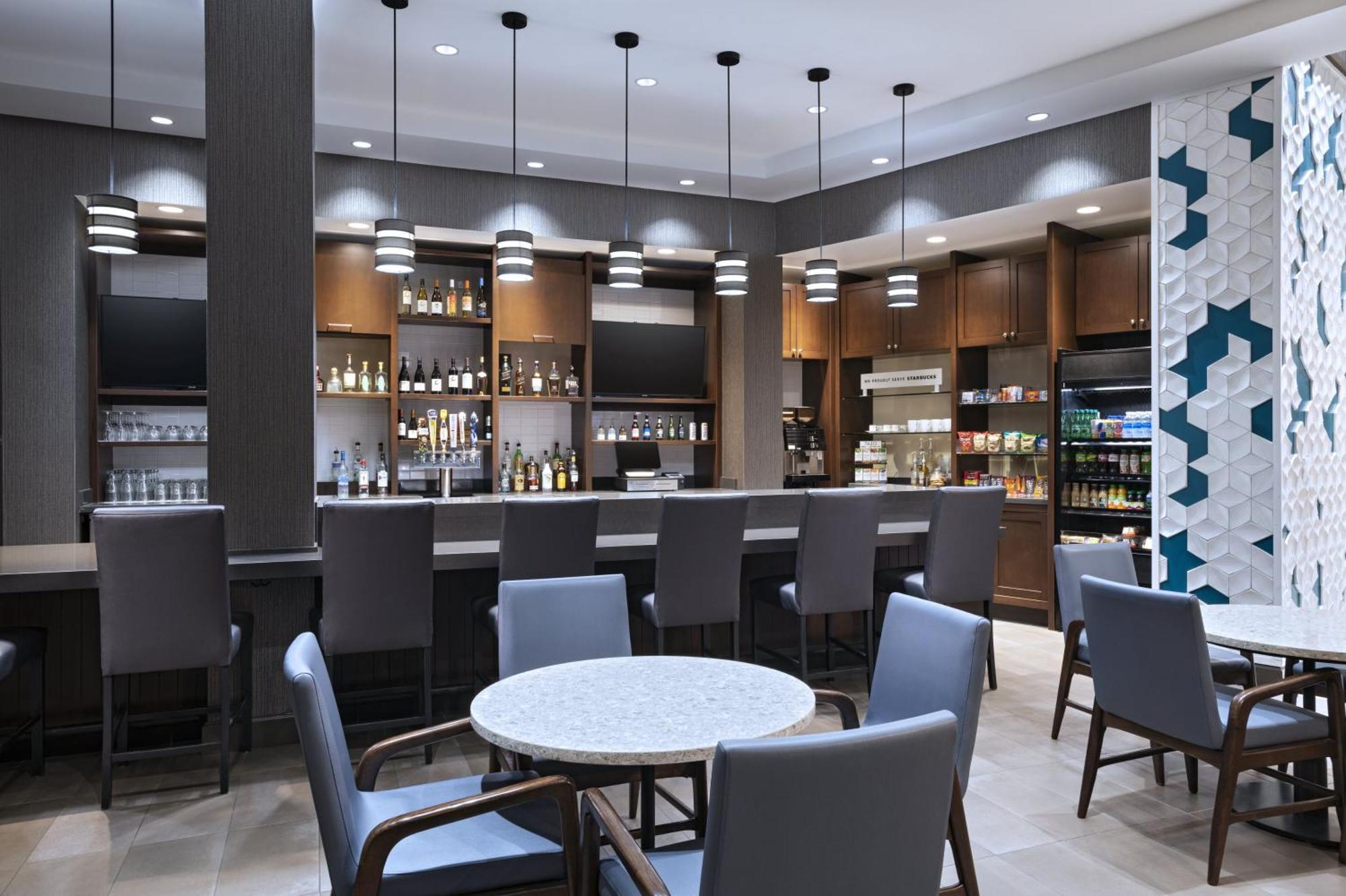 Hyatt Place Greensboro Downtown Екстер'єр фото