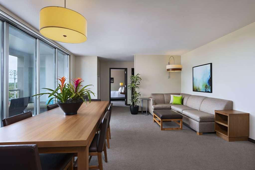 Hyatt Place Greensboro Downtown Номер фото